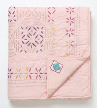 Charger l'image dans la visionneuse de la galerie, Couverture rose de Kutch