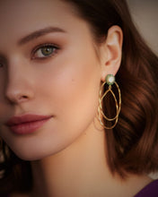 Bild in Galerie-Viewer laden, .925er Sterlingsilber mit 18K Vergoldung
Natursteine: Labradorit und Grüner Onyx