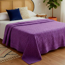 Load image into Gallery viewer, Applique Violet Quilt
