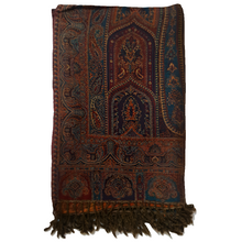 Load image into Gallery viewer, Paisley Temples Throw Blanket