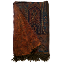 Load image into Gallery viewer, Paisley Temples Throw Blanket