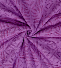 Bild in Galerie-Viewer laden, Wohnkultur Handarbeit und des farbigen Akzents auf der Amethyst-farbenen Decke – jedes Stück ein Unikat.