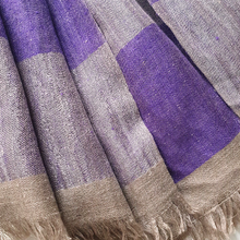 Bild in Galerie-Viewer laden, ZAREE Lila Pashmina-Schal