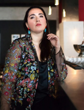 Charger l'image dans la visionneuse de la galerie, .925er Sterlingsilber mit 18K Vergoldung
Natursteine: Grüner Onyx, Mojave-Lila +&nbsp;Kristall-Doublet, kleine Mystic Topas-Steine
Länge: 6 cm
