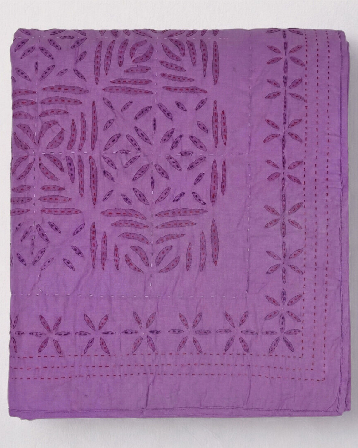 Applique Violet Quilt